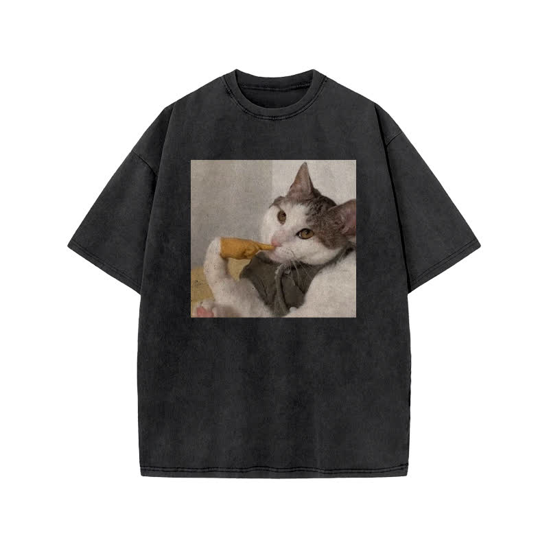 Unisex 100% Cotton Thinking About Cats Print Acid Washed T-shirt